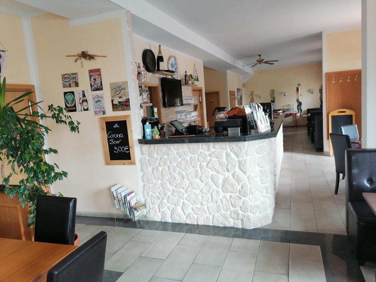 Pension Kuehnauer Hof Dessau-Rosslau Esterno foto